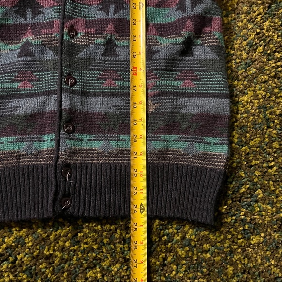 Northwest Territory Patterned Vest (M) - Picture 4 of 4